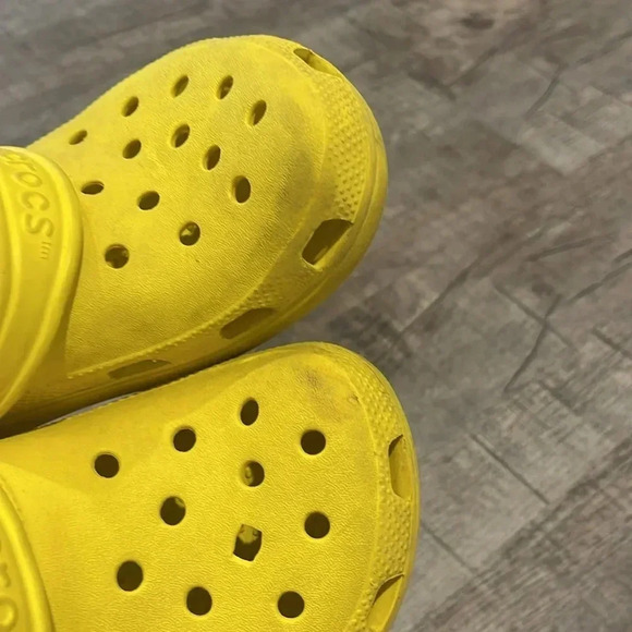 Unisex Crocs - Clogs/Sandals - Yellow - Size M5/W7 - Good Used Condition!! - Picture 9 of 9